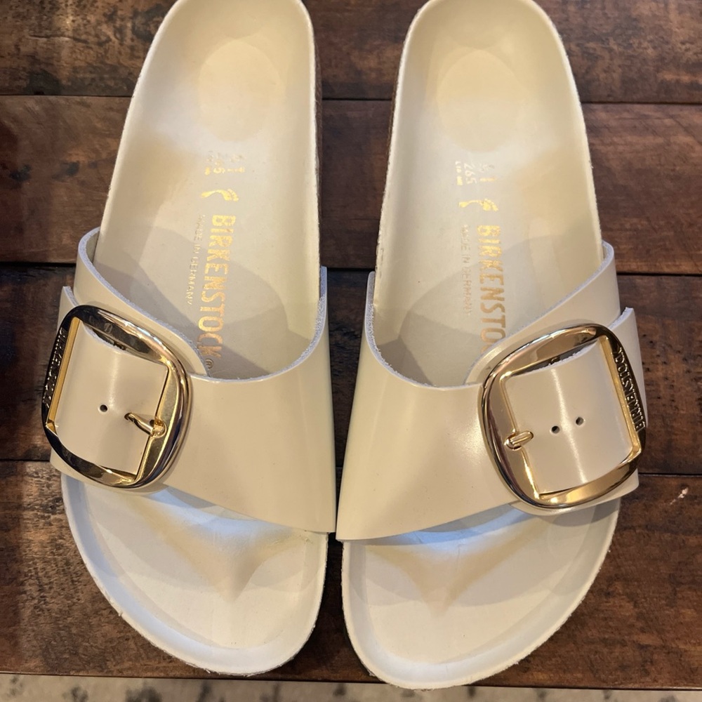 Birkenstock Cream Slide Sandals with Gold Buckle - Picture 2 of 9